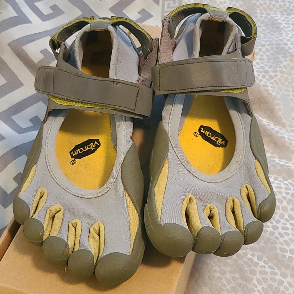 Vibram Outdoor shoes - worn only twice